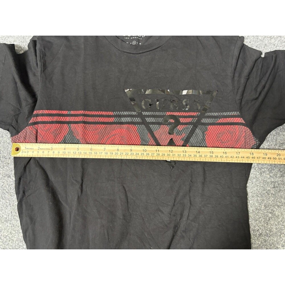GUESS Shirt Mens M Black Crew Neck Rose Logo Graphic Tagless Tee Casual - Picture 5 of 6